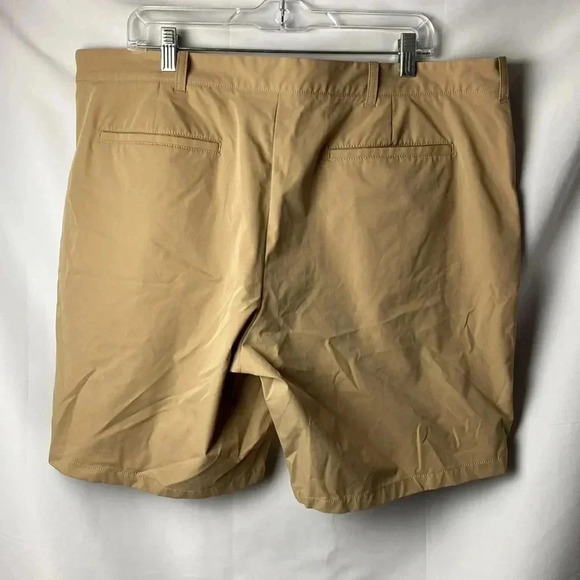 J CREW FACTORY MENS SIZE 40, 9” INSEAM TAN  SNAP ZIP FRONT CLOSE POCKETS… - Picture 9 of 13